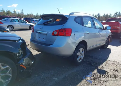 2015 Nissan Rogue Select S z USA, uszkodzony, nr VIN JN8AS5MV2FW768073